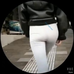 模特身材气质，推特露出婊【yunbit】各种公共场合大胆穿着，露出啪啪 截图10