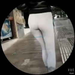 模特身材气质，推特露出婊【yunbit】各种公共场合大胆穿着，露出啪啪 截图14