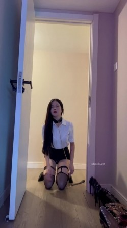 颜值女神【晴宝】被多位金主包养泄密,第一弹 年度最骚的第一梯队女主 完美露脸 截图3