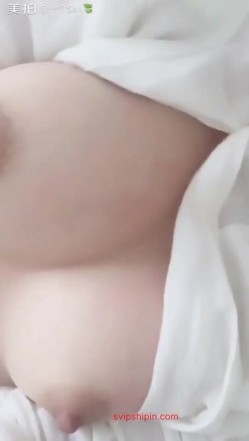 【极品女神】极品巨乳美穴漂亮东北妹纸大尺度私拍流出 一线天粉穴 性感纹身 开档黑丝 终极诱惑 截图16