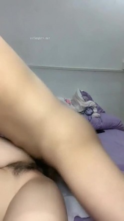 清纯女神！刚下海就被狂操【西西棒棒】，一眼看着就很舒服的小美女，少女胴体真每秒，啪啪！内射 截图8