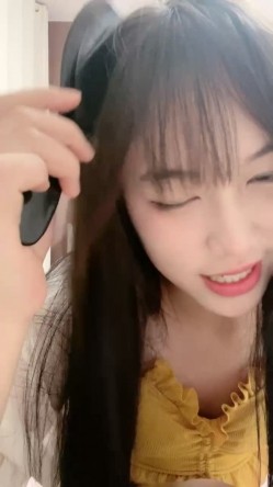 文静颜值美少女！就被操过一次！女仆情趣装诱惑，美臀粉穴翘起，特写跳蛋震穴，搞得受不了 截图3