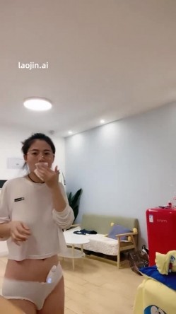 真实良家人妻，【欲求不满小少妇】，两口子家中做爱，正是最饥渴最旺盛的时候，小少妇很漂亮，无套内射干爽 截图7