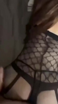 【某某门事件】第63弹 抖音55W粉丝反差婊DJ跟同厂牌潮流小伙4p视频流出,一边被操还一边问你射了没 截图11