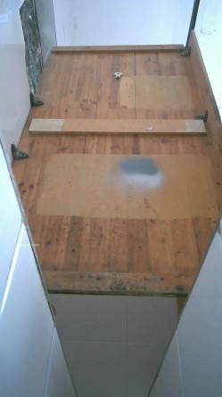 沟神极致视角,高清稀缺沟厕,一览无余妹子真狠忘记带纸用口罩擦屁股 截图11