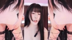 精品推荐 【网易CC】颜值女神『深田老师』白虎高潮喷水堪称CC最好看的白虎一线天 截图1