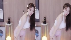 虎牙新数据，女人味，露三点情趣裸舞，果然成熟女人活最好 截图15