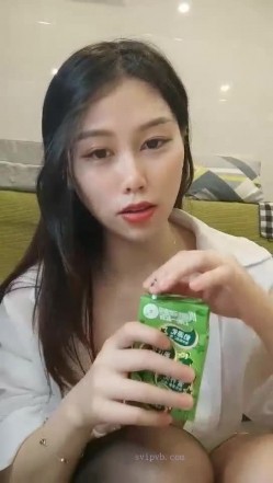 极品高颜冷艳御姐，反差小妈感女主播「金刚护撸娃」「小奶猫」激情淫语撩骚，和姐妹下海大秀，互舔互口假鸡巴互插 截图1