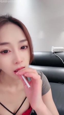 ️模特级顶级大长腿！红边黑丝诱惑【老师你水好多】强制深喉口交 骑乘位无套啪啪爽 截图12