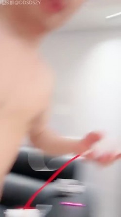 ️模特级顶级大长腿！红边黑丝诱惑【老师你水好多】强制深喉口交 骑乘位无套啪啪爽 截图16
