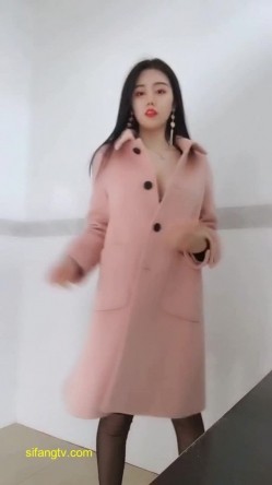 最新私人圈高颜值大二漂亮骚妹纸极限骚出天际新篇 淫乱校园 极美露出 披肩发好漂亮 高清私拍45P 高清720P版 截图8