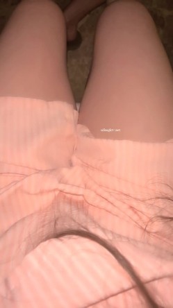 蜜蜜蜜蜜蜜桃 核弹！姐妹网吧勾搭~20小时~【大大蜜桃】无套啪啪~推油，男的边扣边日，真TM爽 截图2