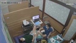 《妇产科监控破解》多位美女少妇张开大腿让医生又抠又摸检查阴道 截图4