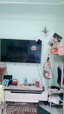 舞蹈系校花学妹【小涵宝宝】护士制服 丝袜诱惑 抖音风骚舞，道具自慰 截图6