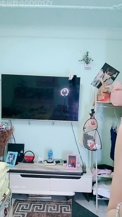 舞蹈系校花学妹【小涵宝宝】护士制服 丝袜诱惑 抖音风骚舞，道具自慰 截图11