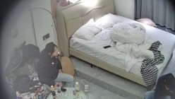 酒店偷拍连续3天入住的年轻情侣古灵精怪的双马尾可爱甜妹被男友不分日夜操了几次 截图9