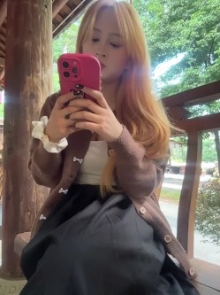 ️颜值主播【yuki_june】新人超高颜值黄发大眼睛美女、完美身材、户外商场真实漏出喷水 截图11