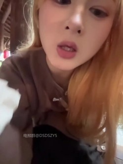 ️颜值主播【yuki_june】新人超高颜值黄发大眼睛美女、完美身材、户外商场真实漏出喷水 截图14