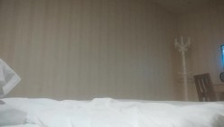 横扫街头炮王佳作，完整版未流出，【老王探花】，足浴店天天逛，穿梭花丛中肆意调戏，总有骚货可以操 截图2
