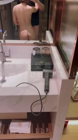 推特新晋96年高品质NTR情侣、极品身材高颜值绿帽淫妻「精彩挽歌」BDSM、车震、双飞、多人淫趴、肉便器 截图5