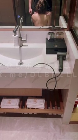 推特新晋96年高品质NTR情侣、极品身材高颜值绿帽淫妻「精彩挽歌」BDSM、车震、双飞、多人淫趴、肉便器 截图11