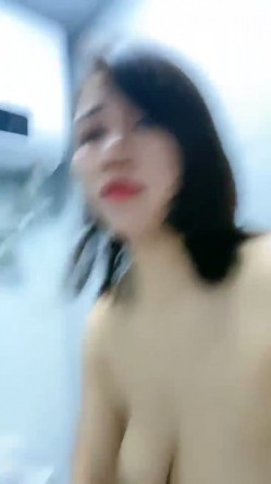 一字马御姐~20小时~【哥哥爱我吗】大屁股，这骚气已经快溢出屏幕了，家里面没有人，任意的自慰，想找鸡巴进洞了 截图5