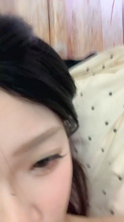 【雯雯舌头很灵活】尤物 纯美校花~美呆了~娇柔玉体 抠逼自慰 截图13