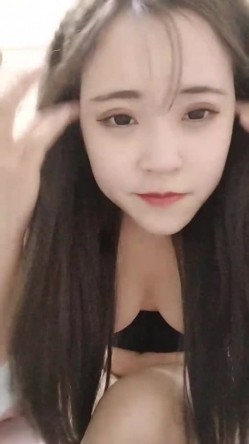 新来的女主姐妹花全程露脸秀给狼友看，互动撩骚精彩展示，揉奶玩逼道具抽插跳蛋摩擦，特写展示精彩不要错过 截图9