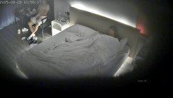 酒店偷拍 ️领导趁中午休息带美女秘书到酒店厮混被疯狂榨取 截图8