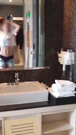 模特身材美腿亚裔一线天粉穴健身婊「kgonly」OF大尺度性爱私拍 绿帽3P、按摩推油、狂野车震 截图5