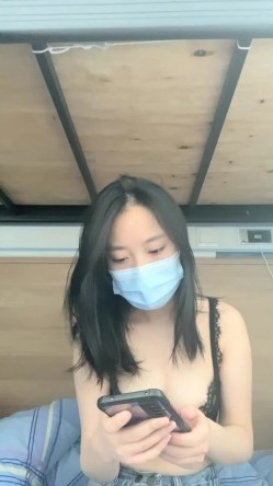 真实三甲医院，【爱聊就约】，美乳护士~真实病房宿舍 截图6