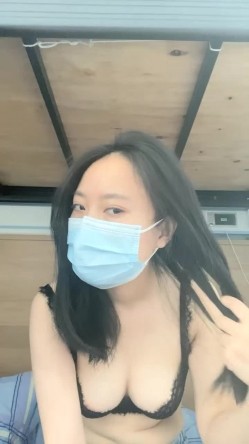 真实三甲医院，【爱聊就约】，美乳护士~真实病房宿舍 截图9