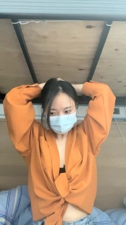 真实三甲医院，【爱聊就约】，美乳护士~真实病房宿舍 截图10