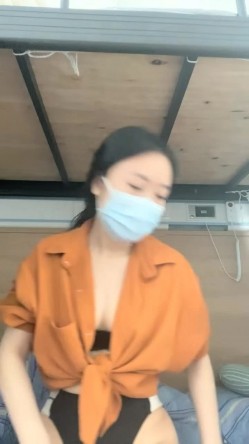 真实三甲医院，【爱聊就约】，美乳护士~真实病房宿舍 截图15