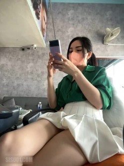Stripchat 极品SPA馆小妈感少妇技师「BEAUTYSPA-EIRA」店里露出自慰虐阴，手指跳蛋抽插阴道，高潮喷水 截图3
