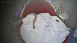 酒店情趣房偷拍 圆脸可爱少妇被精壮纹身猛男按床上疯狂折腾不断呻吟 截图11
