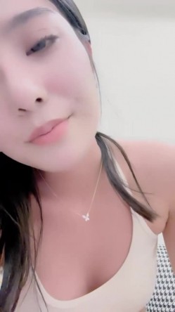【我想吃草莓】，172极品尤物，御姐范风情万种，这大长腿家中脱光尽情摇摆 截图14