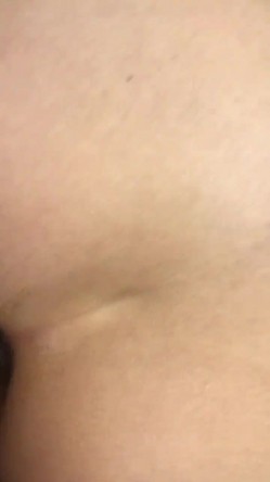 《字母圈顶级大神 ️极限调教阴环骚母狗》震撼全网露脸反差婊体验各种虐阴虐肛玩法花样多，吃屎喝尿啪啪生殖器各种操作 截图16