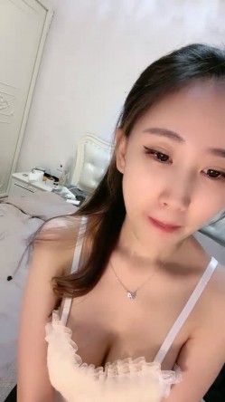 温婉女神，强烈推荐，【甜梦雪】颜值高的离谱，看一眼就让人迷恋 截图4