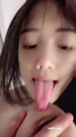 纯欲天花板校花！奶子好大~【狐狸精】，清纯学生妹，闺房中大尺度自慰，淫水不断哗哗的流 截图15