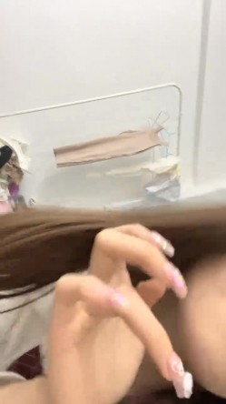【少女和猫】学妹还贷偷偷播~!美乳长腿~自慰~流白浆 ~ 学妹很少上线，偷偷播都时间短，视频多 截图10