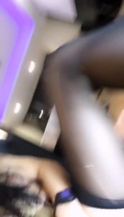 人气网红陈丝丝高颜值人气旺黑丝自虐激情一多，淫声浪语不断勾引，高跟敲打翘臀骚逼特写晃动肥臀，口交假几把呻吟可射 截图16