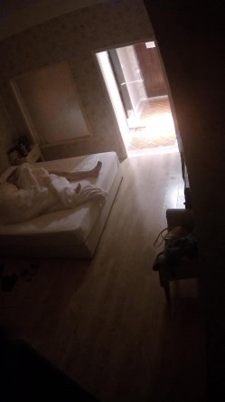 高校附近酒店偷拍学生情侣开房 ️素颜美女与男友69式互舔各种姿势啪啪 截图13