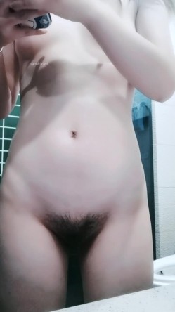 美少女，强烈推荐，【乔公主】校花女神~!清纯可爱~沐浴~抠逼掰穴~流白浆~喷鼻血，刺激 截图13
