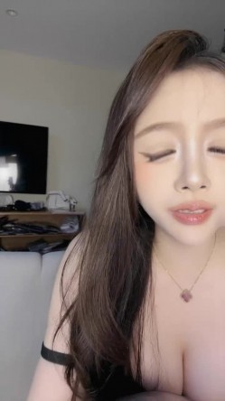 黑丝肥臀巨乳白虎御姐【时薇】破损丝袜自慰 肥鲍干肿欲求不满 截图6