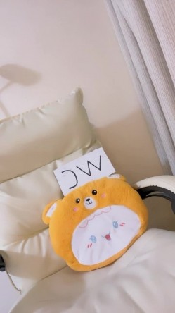 撸管推荐！极品 小妮子又来啦【娅儿】巨乳翘臀~道具狂震 截图5
