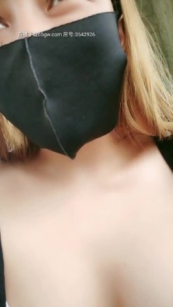 娇滴滴骚货『小奶猫』饥渴发骚 户外勾搭宝马男激情车震 无套女上骑乘 美乳乱颤 顶操内射 高清源码录制 截图3