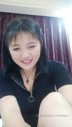超级清纯极品良家妹 首次下海黄播纪实，粉穴美乳让男友尽情玩弄 截图6