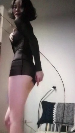 风韵犹存 ️-38岁人妻- ️ 阿姨很色，骚骚的下体掰开等你来舔 截图6