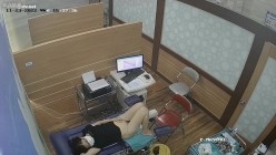 《妇产科监控破解》多位美女少妇张开大腿让医生又抠又摸检查阴道 截图6